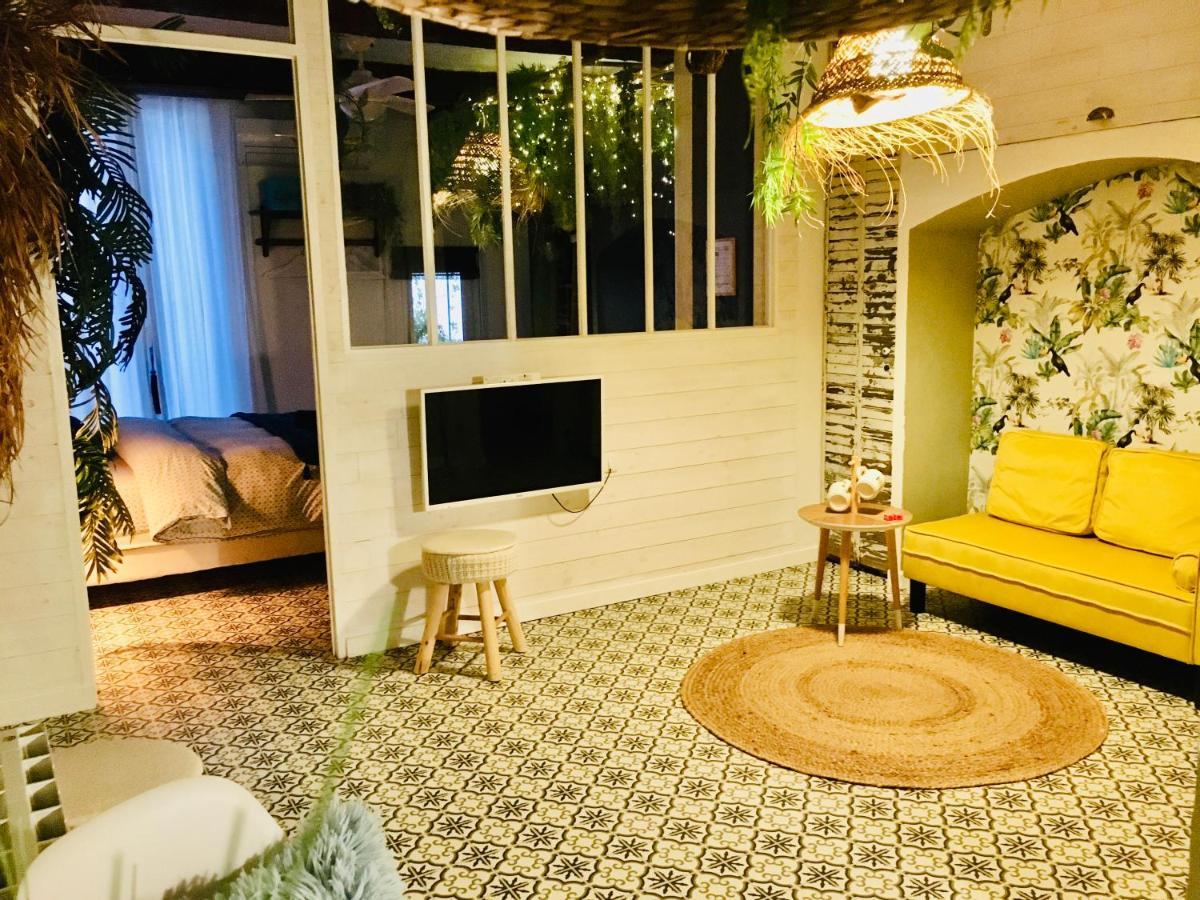 Me And Mrs Jones Suite Jacuzzi Hypercentre Montpellier Exterior photo